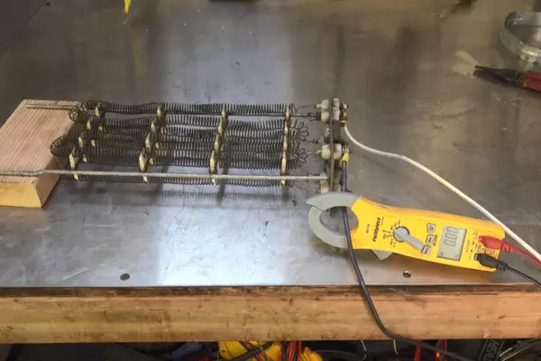 How Many Amps Does A 10kw Heat Strip Pull?