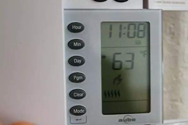 Air Conditioner Starts Then Stops After Only A Few Seconds